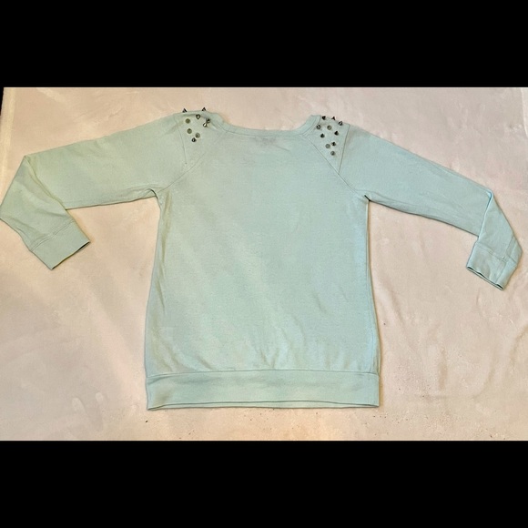 NOLLIE WOMENS SWEATSHIRT MINT GREEN SPIKED SHOULDER ACCENT CUFFS M LIGHTWEIGHT - Picture 5 of 12